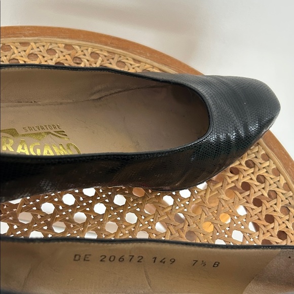 Vintage Salvatore Ferragamo Black Textured Heels - Picture 8 of 9